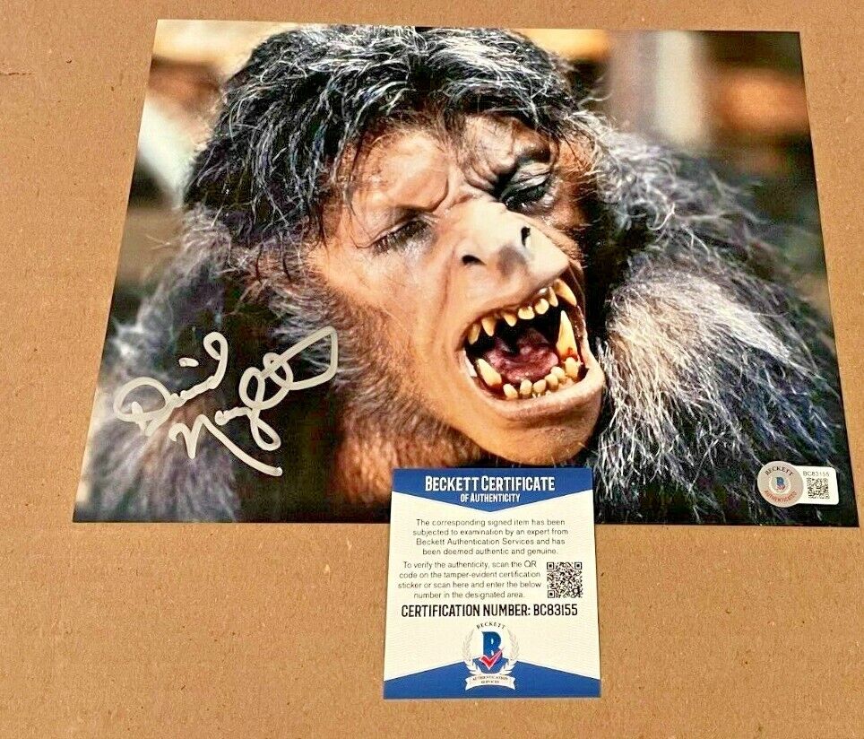 DAVID NAUGHTON SIGNED AMERICAN WEREWOLF IN LONDON 8X10 Photo Poster painting BECKETT #2