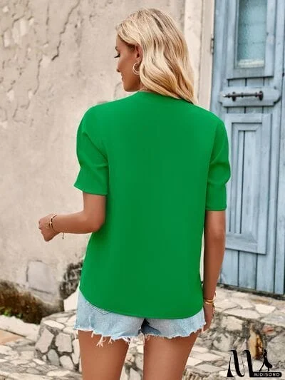 MidiSono - V-Neck Short Sleeve Blouse