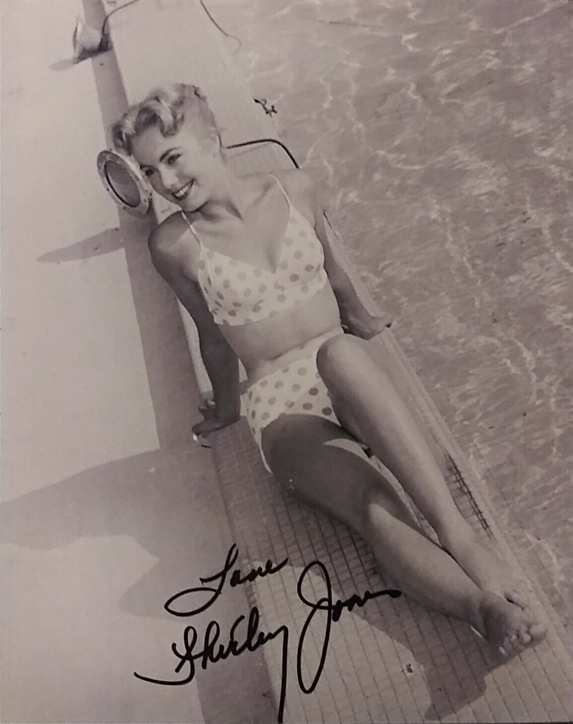 Shirley Jones signed 8 x 10