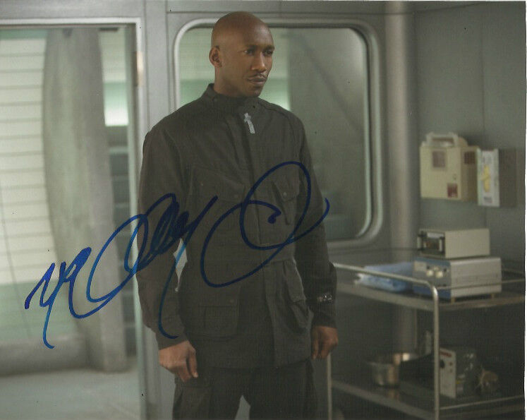 Mahershala Ali Signed Autographed 8x10 Photo Poster painting COA