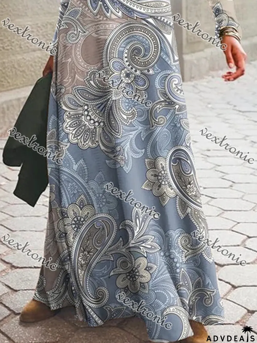 Women's Blue Scoop Neck Long Sleeve Graphic Pockets Maxi Dress