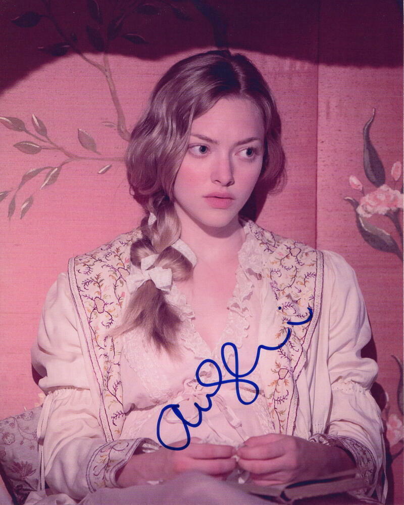 AMANDA SEYFRIED SIGNED AUTOGRAPH 8X10 Photo Poster painting - LES MISERABLES, MAMMA MIA BEAUTY