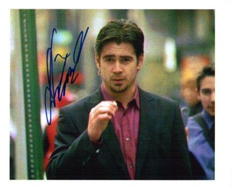 Colin Farrell Autographed Glossy 8x10 Photo Poster painting