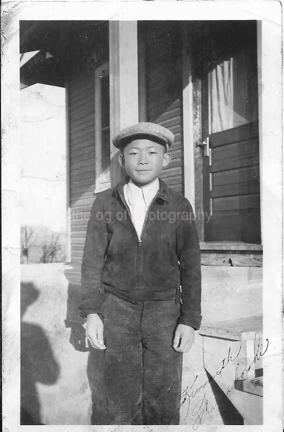 YOUNG BOY Found Photo Poster paintinggraph bwOriginal Portrait VINTAGE 14 4 C