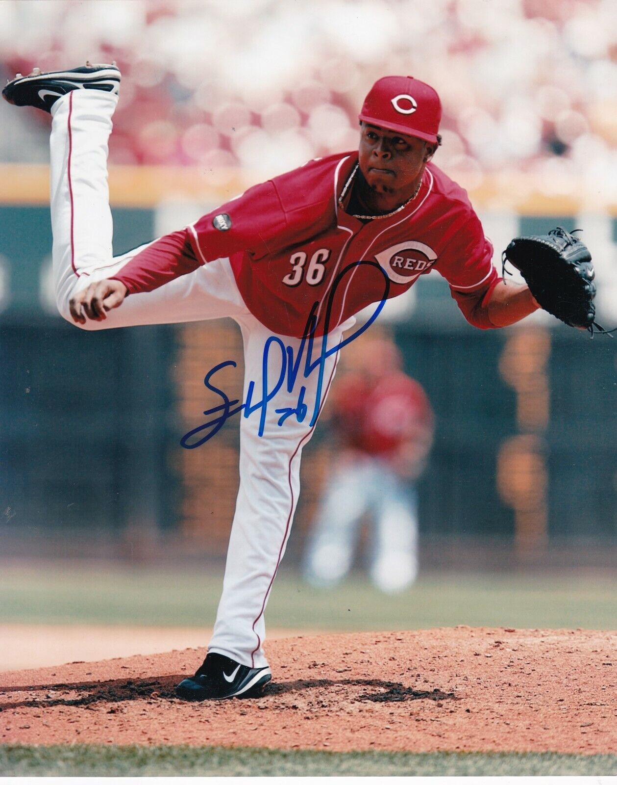 EDINSON VOLQUEZ CINCINNATI REDS ACTION SIGNED 8x10