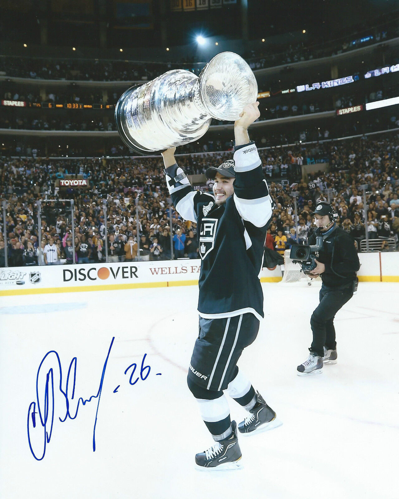 **GFA Los Angeles Kings *SLAVA VOYNOV* Signed 8x10 Photo Poster painting S2 COA**