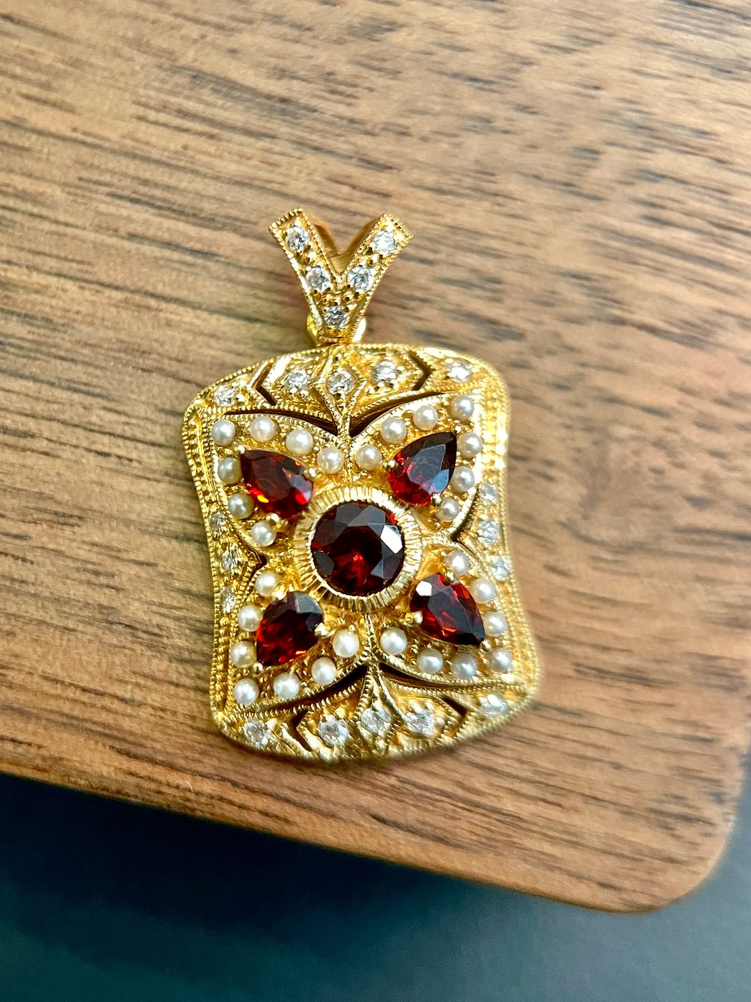 S229 日本设计师珍珠钻石18k金石榴石吊坠，红石榴石1.4ct，珍珠/钻石0.1，7.33g【设计师未知】