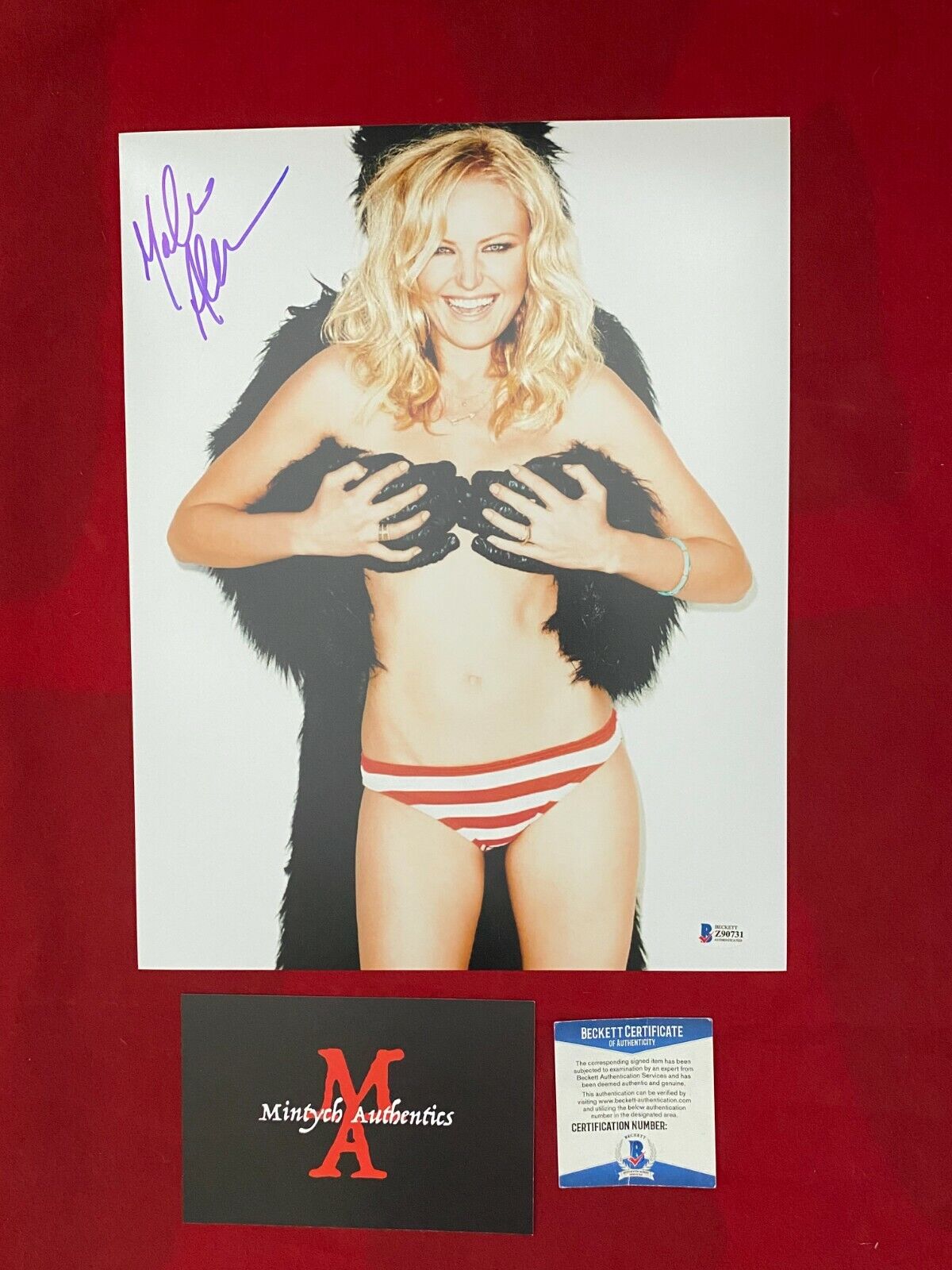 MALIN AKERMAN AUTOGRAPHED SIGNED 11x14 Photo Poster painting! WATCHMEN! BECKETT COA!