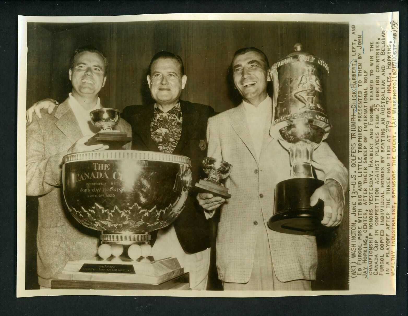 Chick Harbert & Ed Furgol win 1955 Canada Cup Press Photo Poster painting Jay Hopkins