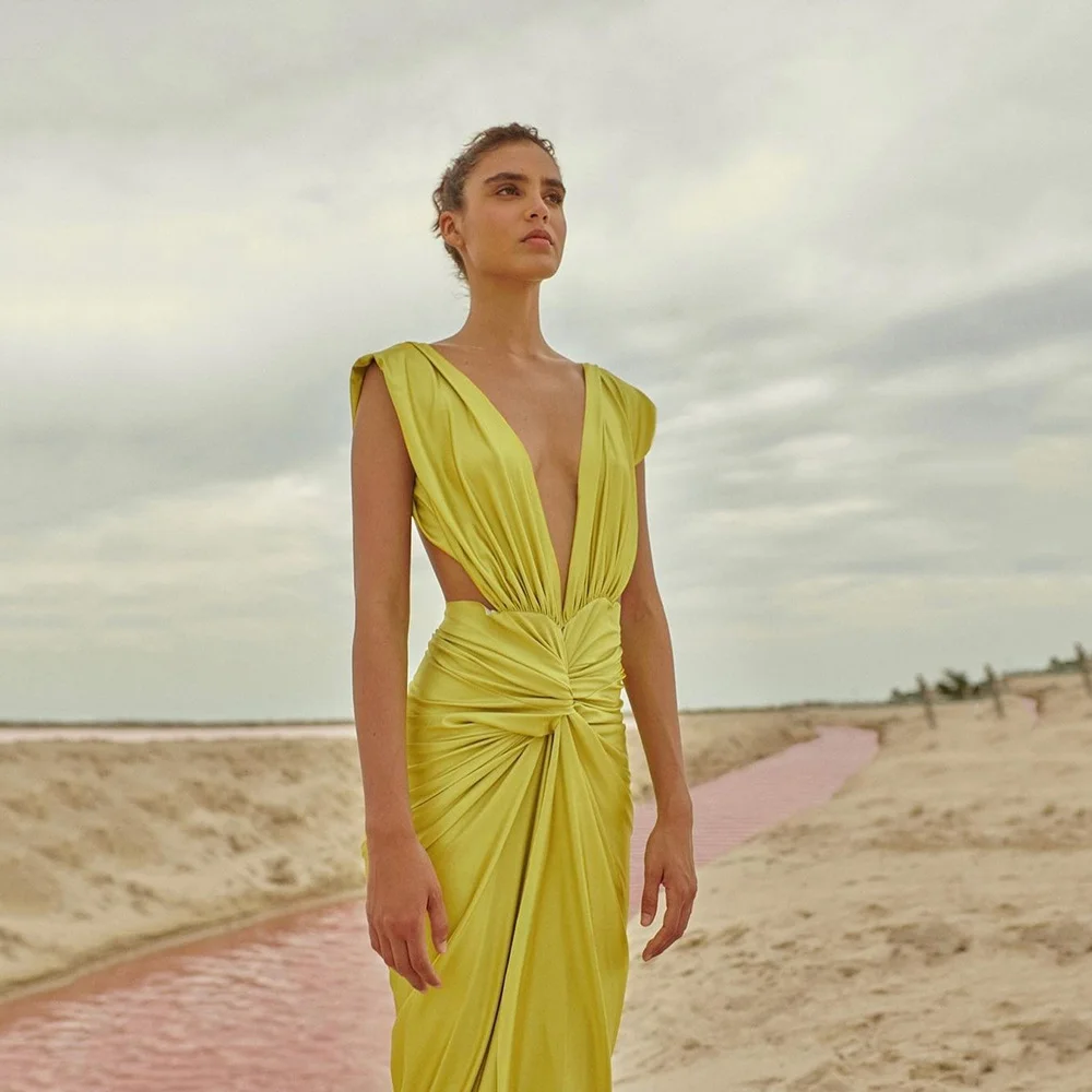 Uveng Uveng Spring And Summer New Women's Net Red Sexy Deep V Sleeveless Back Evening Dress Party Dress