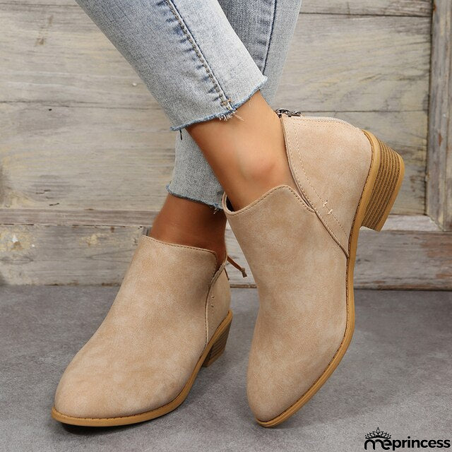 Fashionable and Effortless general Boots