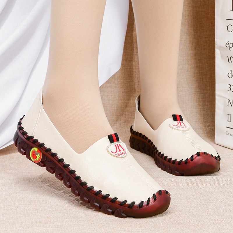2022 New Spring Summer Cozy Leather Shoes Women's Loafers With Cushion Sole Woman Driving Shoes Red Moccasins VIP Drop Shipping