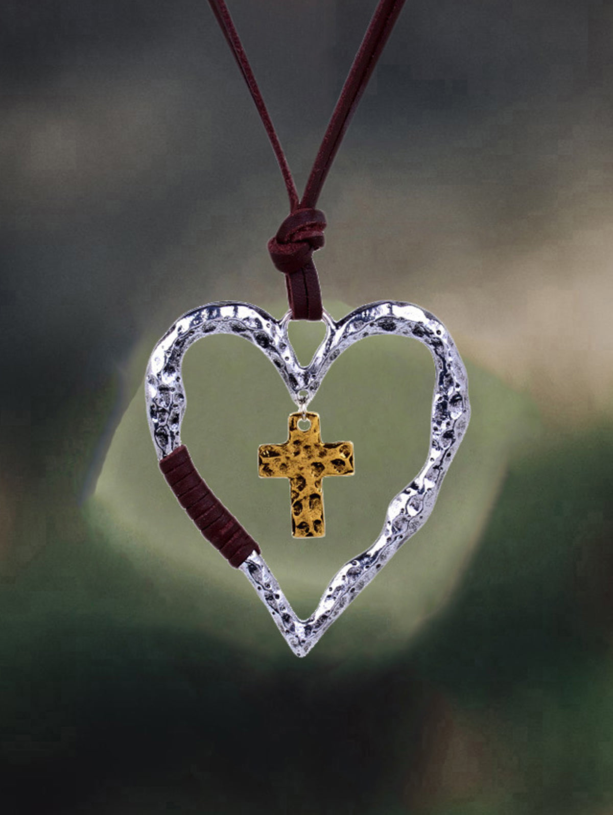 Vintage Cross Heart Pendant Ladylim