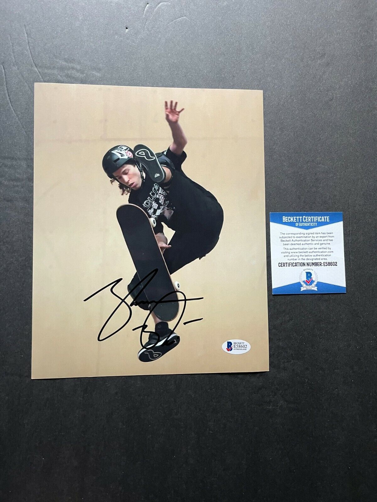 Shaun White Rare! signed autographed skateboard snow 8x10 Photo Poster painting Beckett BAS coa