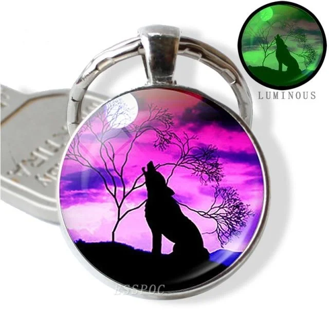 Buzzdaisy Luminous Glow In The Dark Wolf Key Chain Key Rings Holder