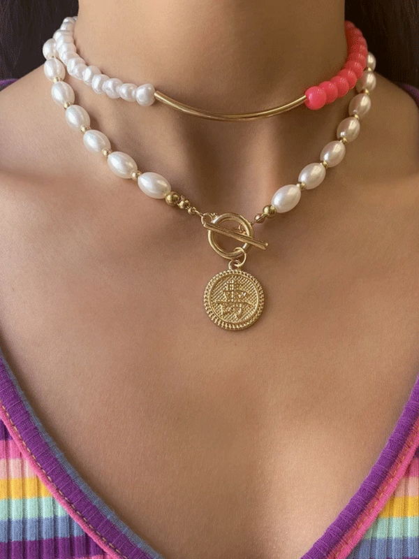 Acrylic necklace