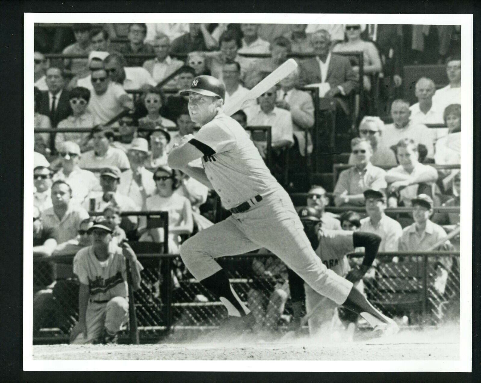 Mickey Mantle left handed swing 1968 Type IV Press Photo Poster painting New York Yankees