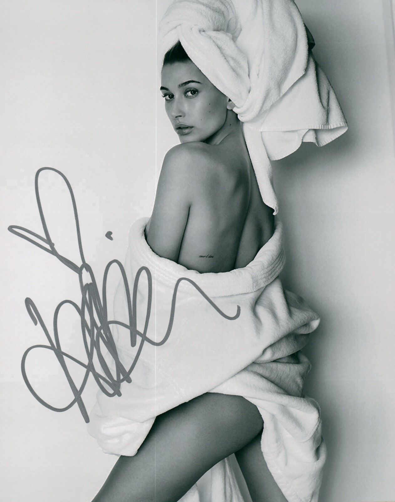 Hailey Baldwin Sexy Black & White Towel Signed 8x10 Autographed Photo Poster painting w/COA