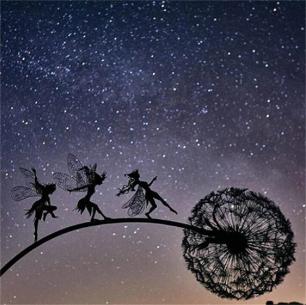 Showitwell Wonderland-like garden decoration