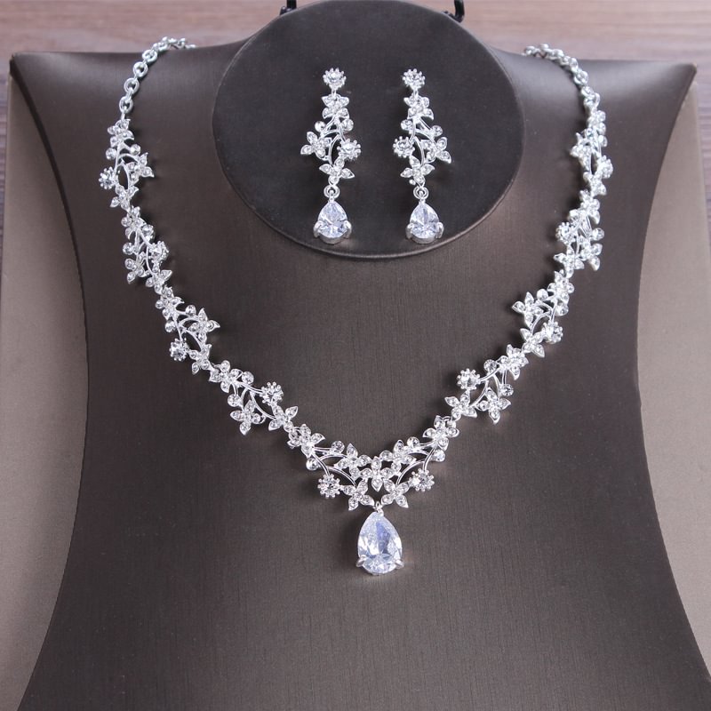 Boutique Collar Chain Earring Set