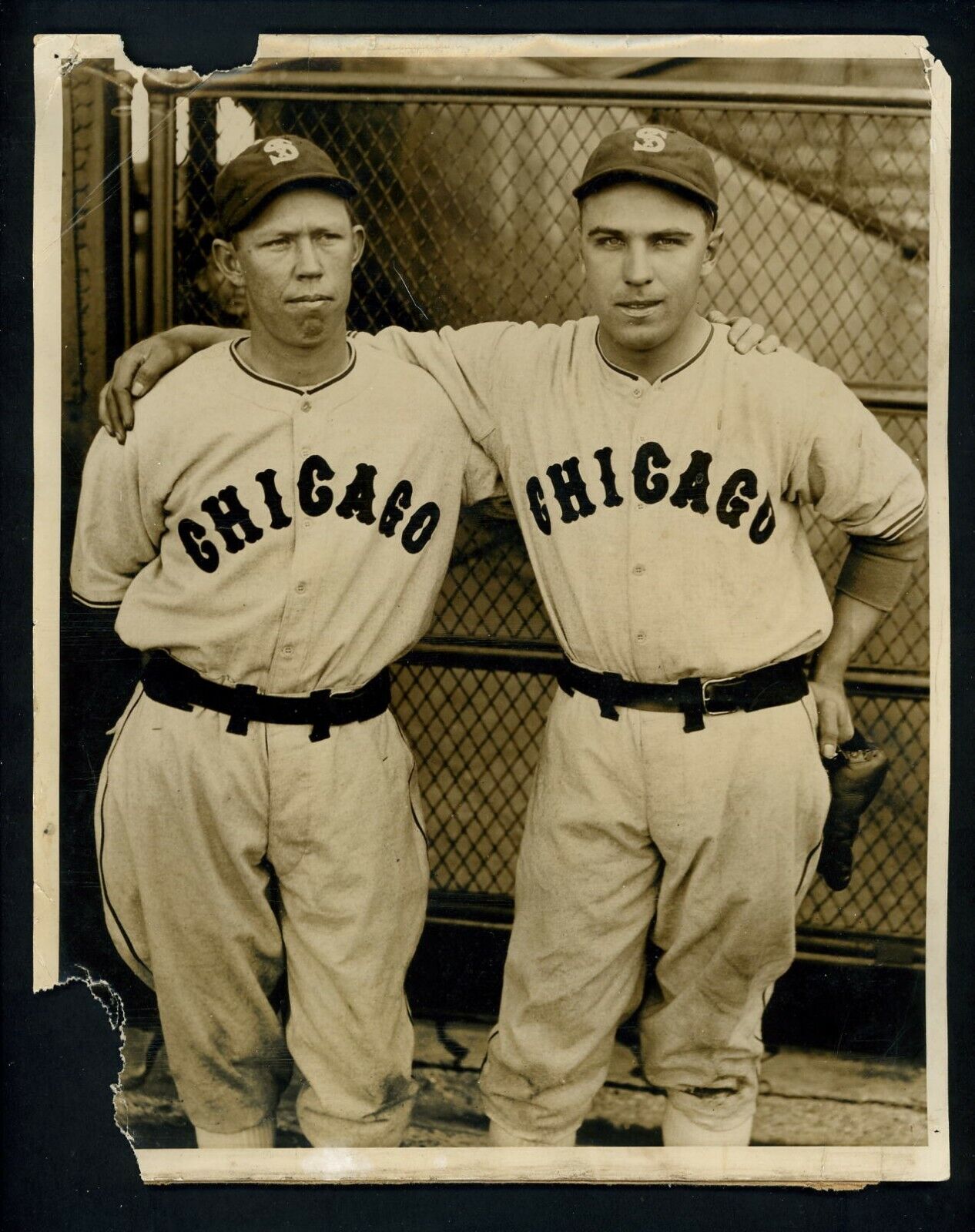 Chicago White Sox new players Bob Seeds & Johnny Hodapp 1932 Type 1 Press Photo Poster painting