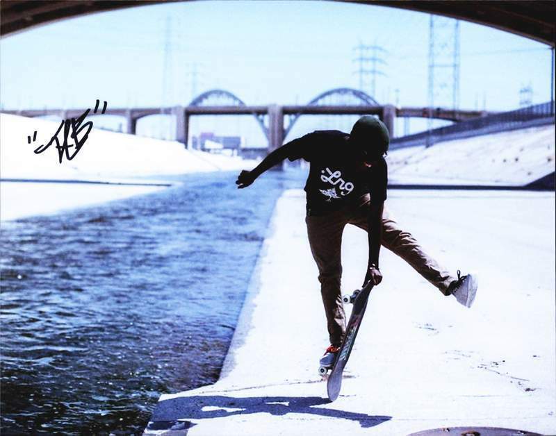 Thalente Biyela authentic signed skateboarding 8x10 Photo Poster painting |CERT Autograph A0002