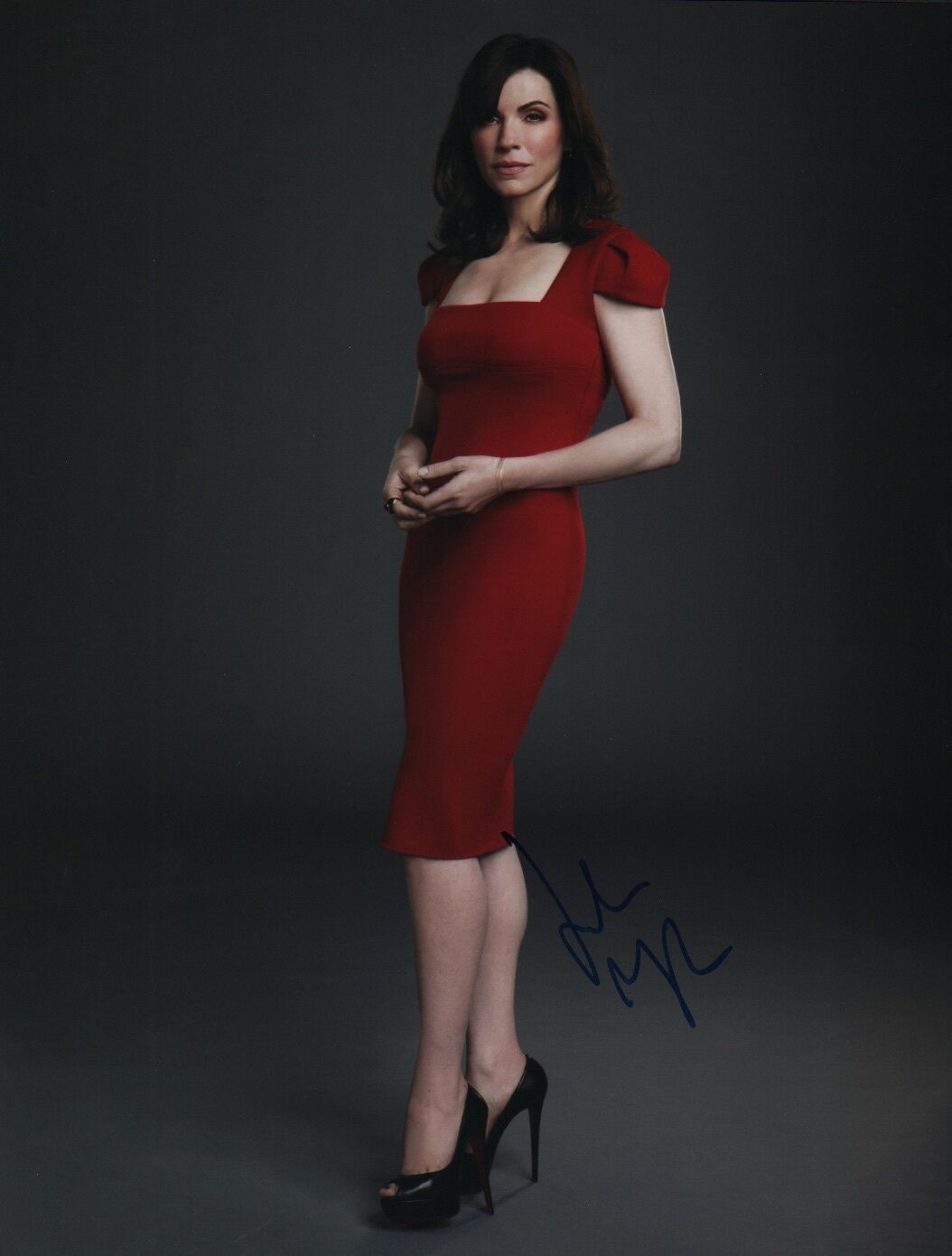 Julianna Margulies (The Good Wife) signed 11x14 Photo Poster painting