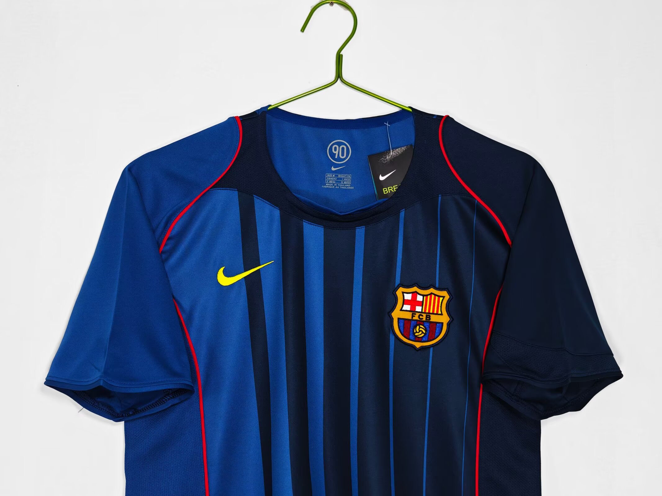 2004-2005 Barcelona Retro Away Football shirt 