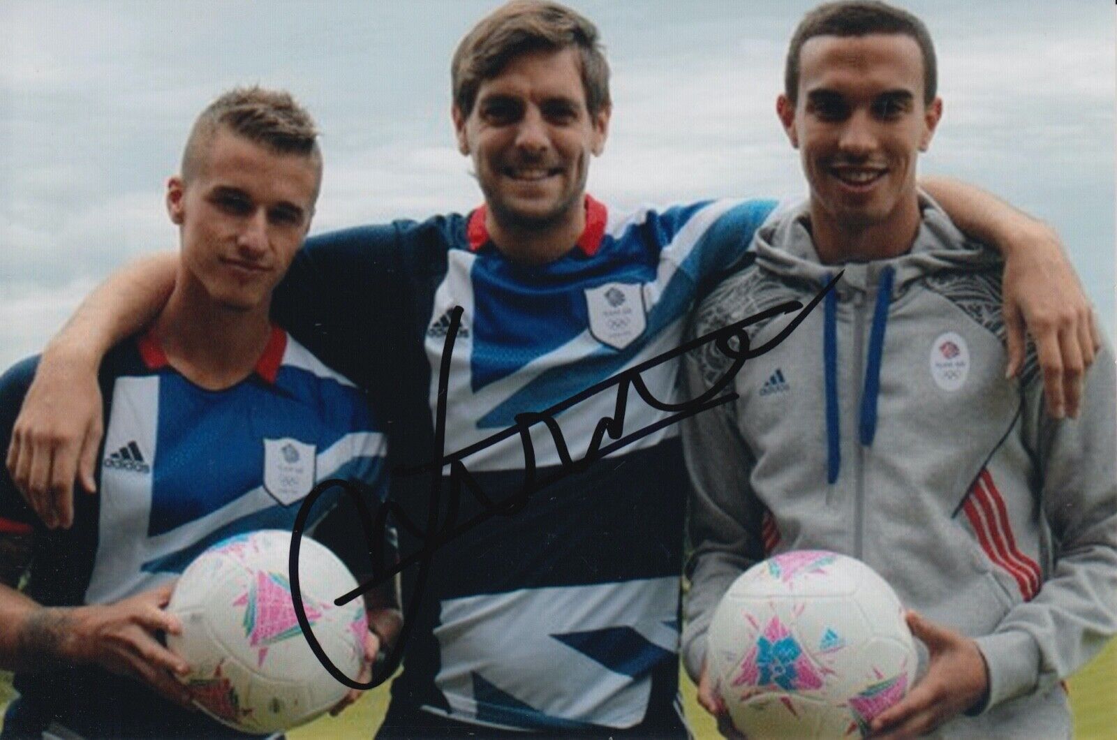 JONATHAN WOODGATE HAND SIGNED 6X4 Photo Poster painting - FOOTBALL AUTOGRAPH - TEAM GB.