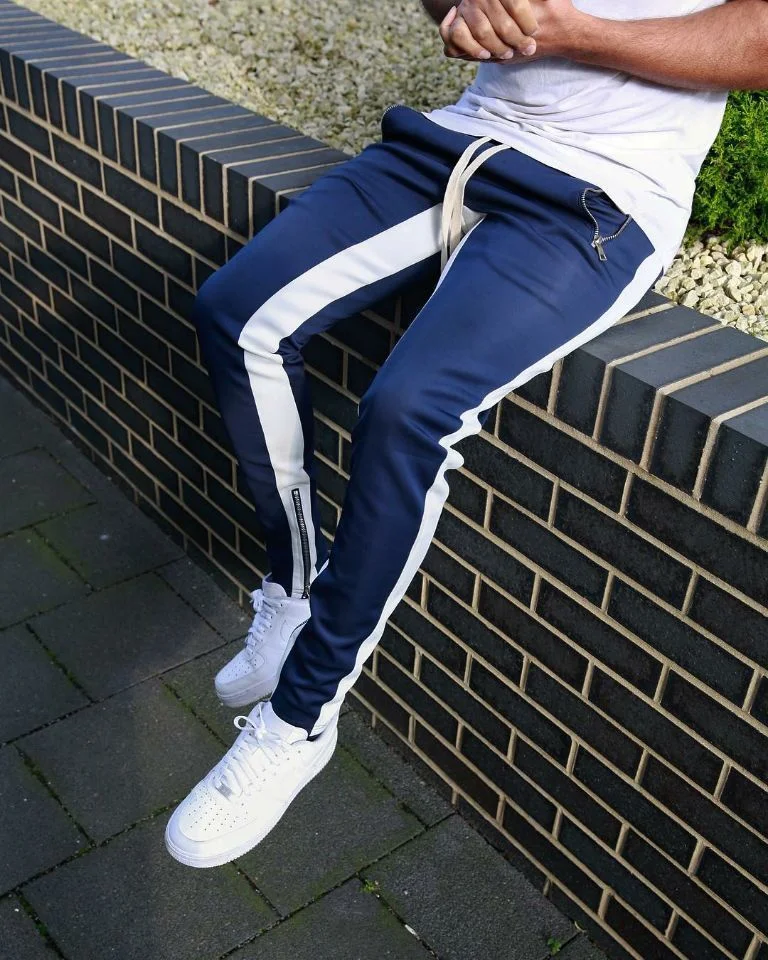 Multi-pocket zipper contrast stitching sports trousers