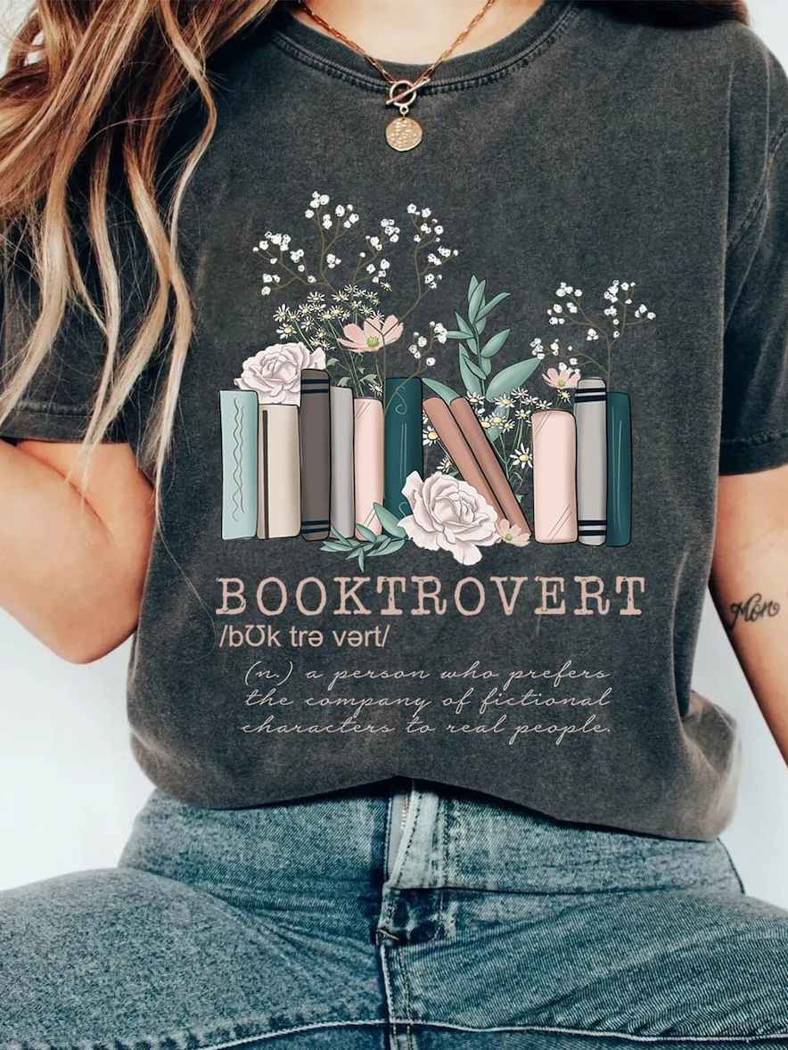 Girl Booktrovert Book Lovers T-shirt