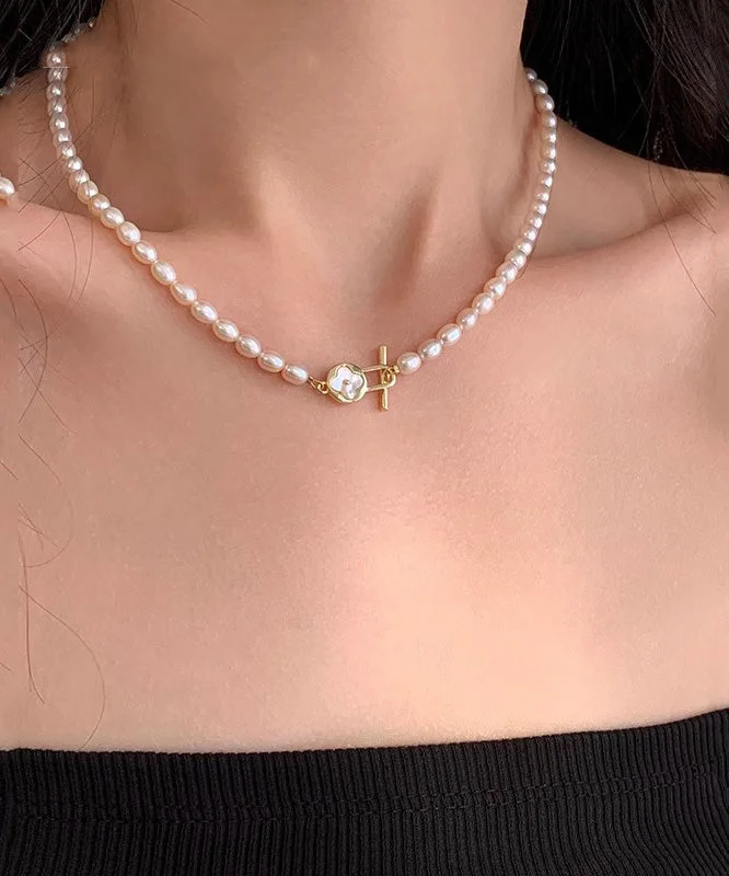 Modern White Copper Overgild Pearl Four-Leaf Clover Gratuated Bead Necklace