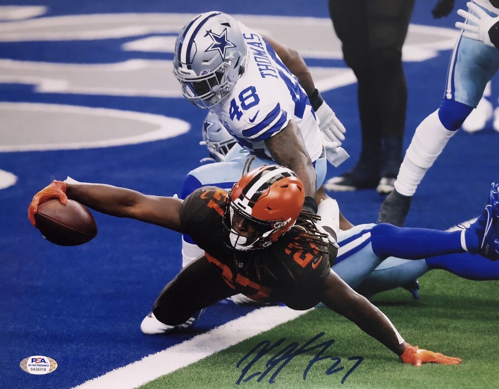 Kareem Hunt Signed Autographed Cleveland Browns 11x14 Photo Poster painting Dawg Pound Psa/Dna