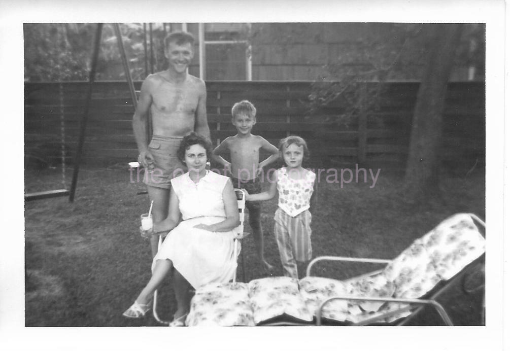 Found Photo Poster paintinggraph bw FAMILY PORTRAIT Original VINTAGE 010 16 V