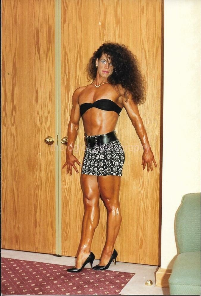 Female Bodybuilder FOUND Photo Poster painting Color MUSCLE GIRL Original EN 112-7 I