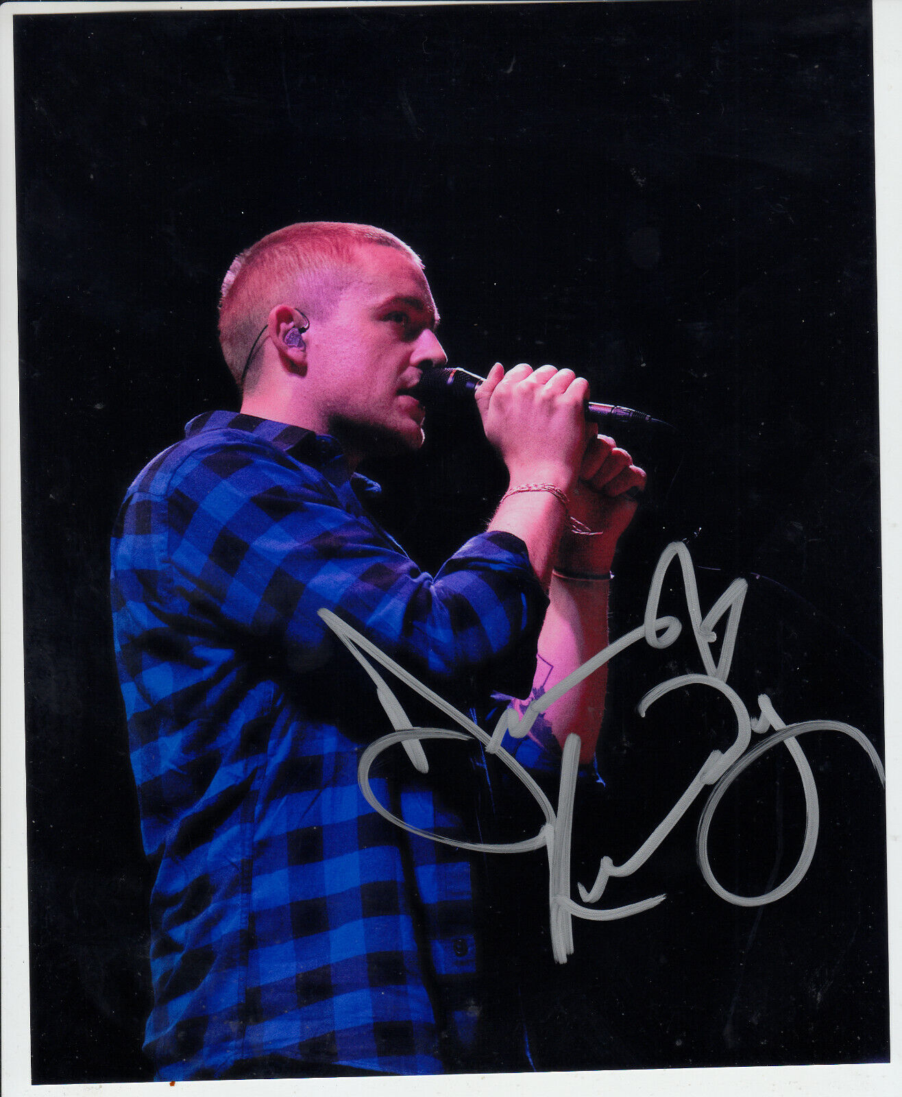 Dermot Kennedy Irish singer and musician autograph 8x10