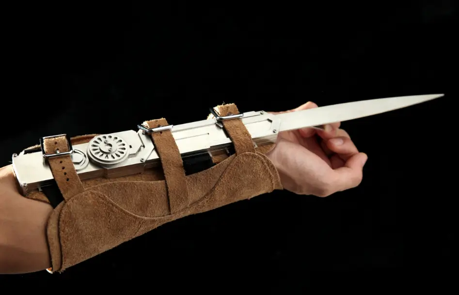 Hidden Blade Assassin's Creed 2 Ezio metal hidden blade image 7