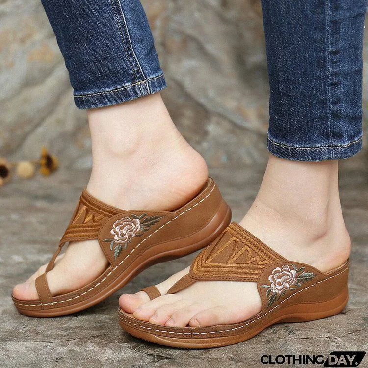 Dark Camel Toe Post Mid Heel Flip Flops