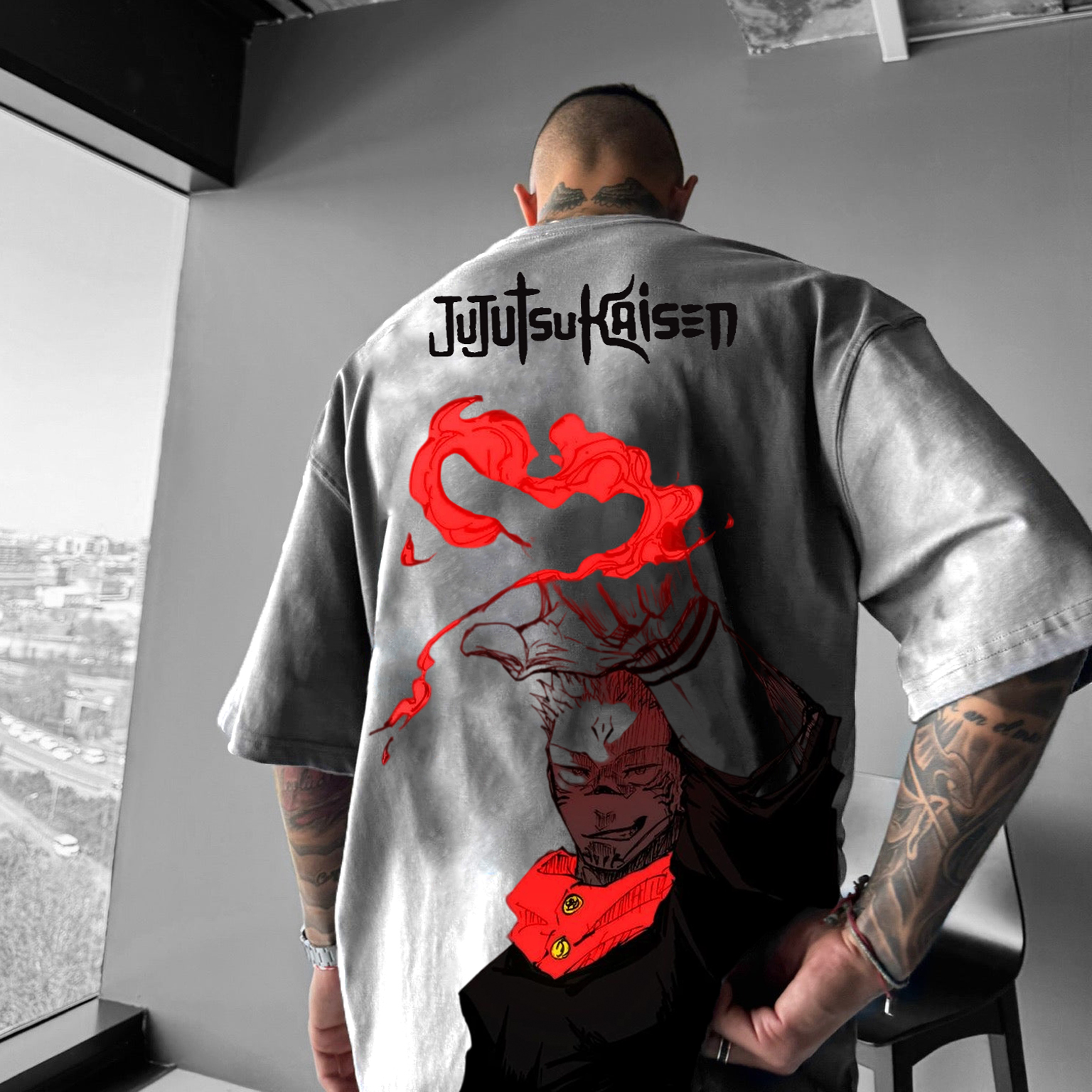  Oversized Black T-Shirt with Bold Red Graphic Design