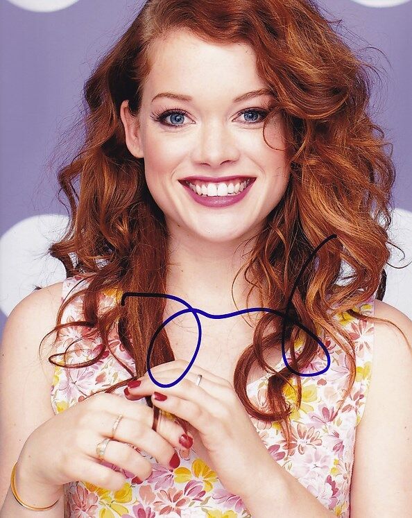 JANE LEVY signed autographed SUBURGATORY TESSA ALTMAN Photo Poster painting