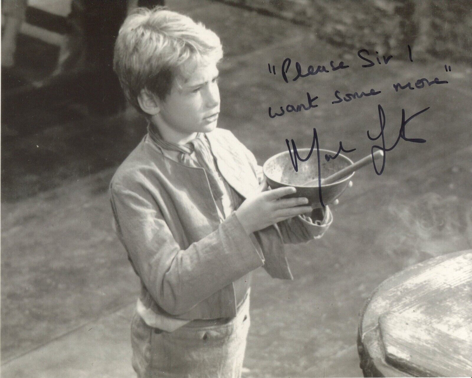 Mark Lester signed OLIVER scene Photo Poster painting WITH QUOTE! IMAGE No4