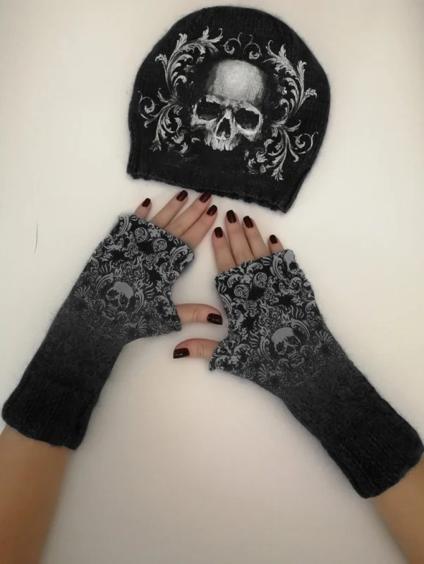 Vintage skull print knitted hat + fingerless gloves set