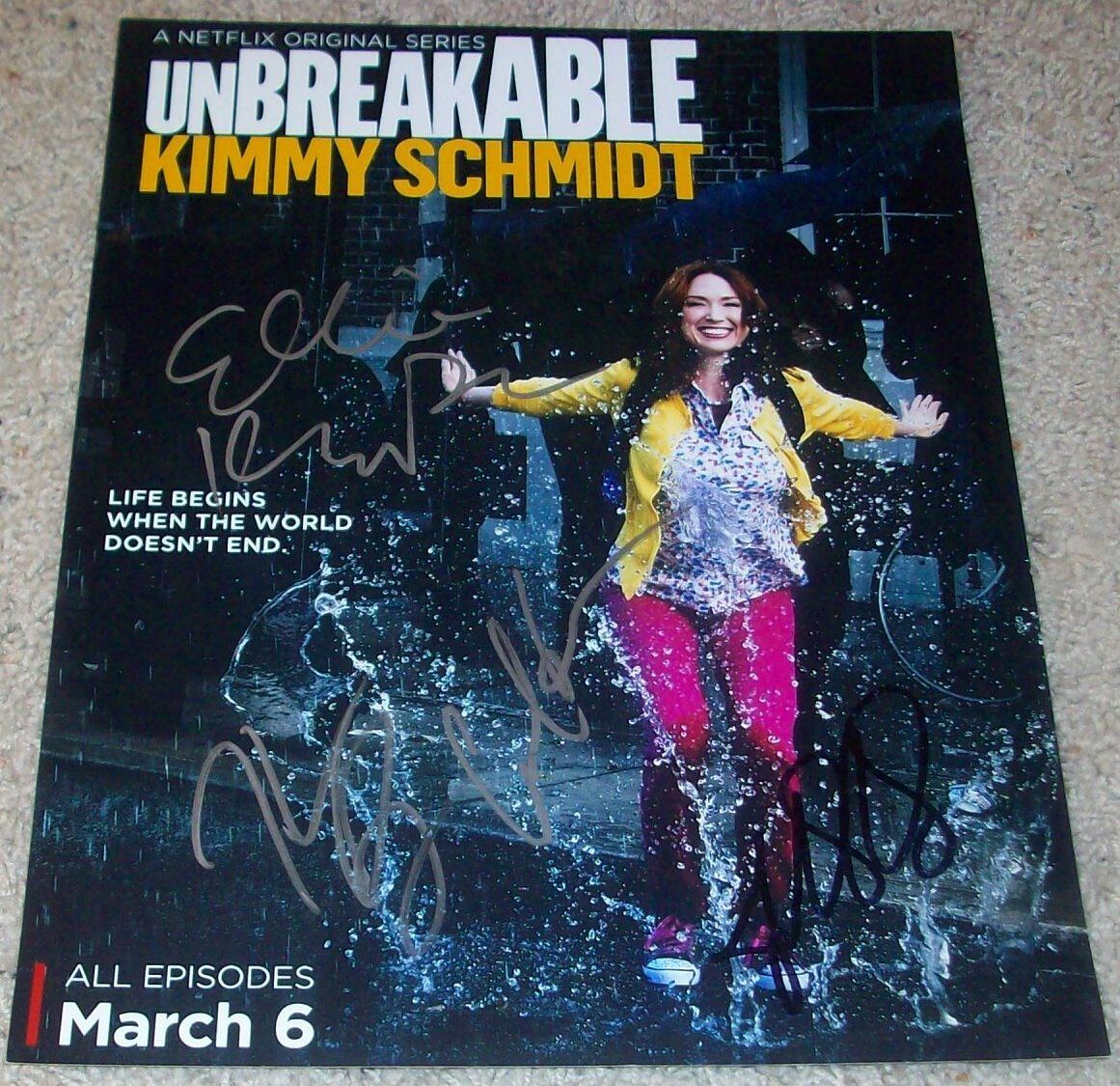 UNBREAKABLE KIMMY SCHMIDT CAST SIGNED 11x14 Photo Poster painting ELLIE KEMPER +3 w/EXACT PROOF