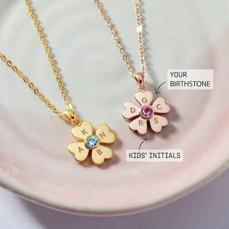 Personalized Clover Necklace, Mother Gift from Daughter, Lucky Charm Necklace