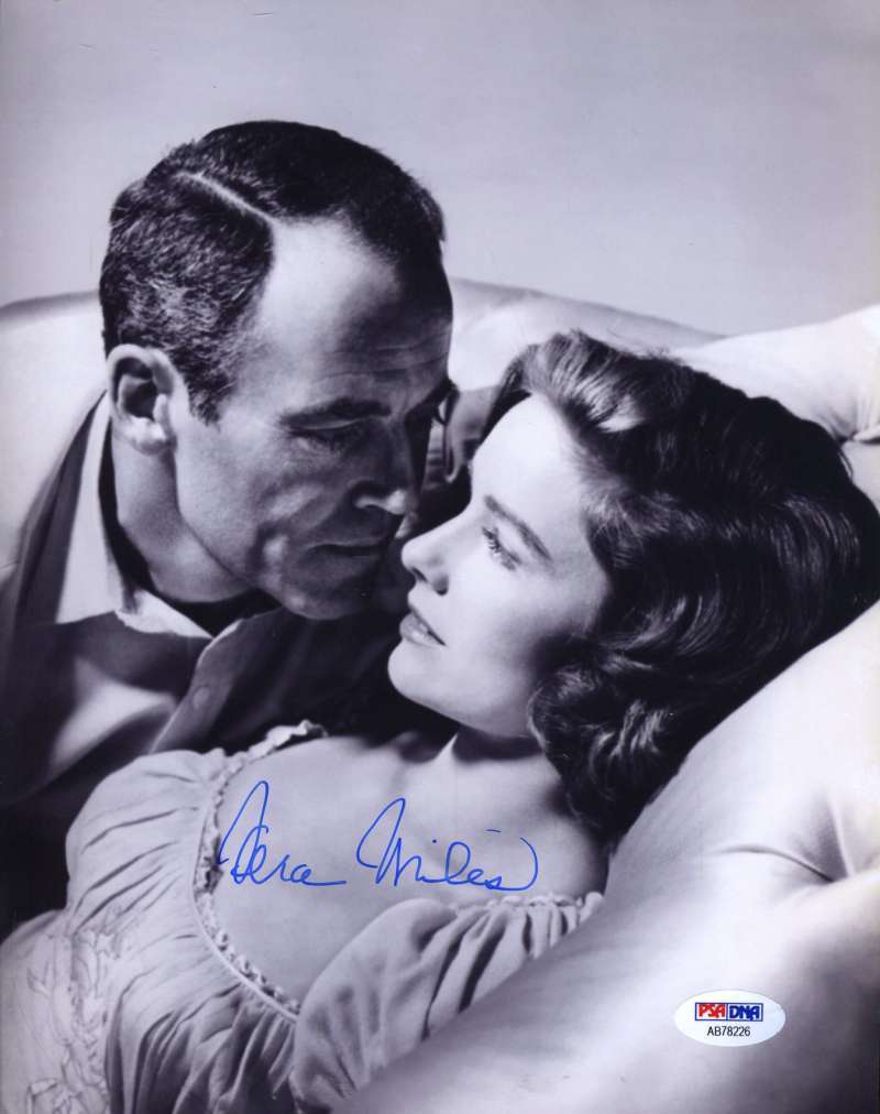 Vera Miles Psa/dna Coa Hand Signed 8x10 Photo Poster painting Authenticated Autograph