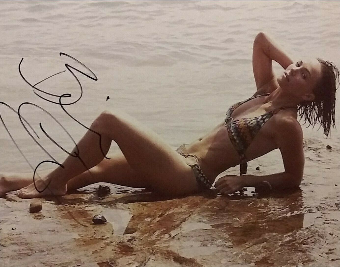 Briana evigan signed 8x10