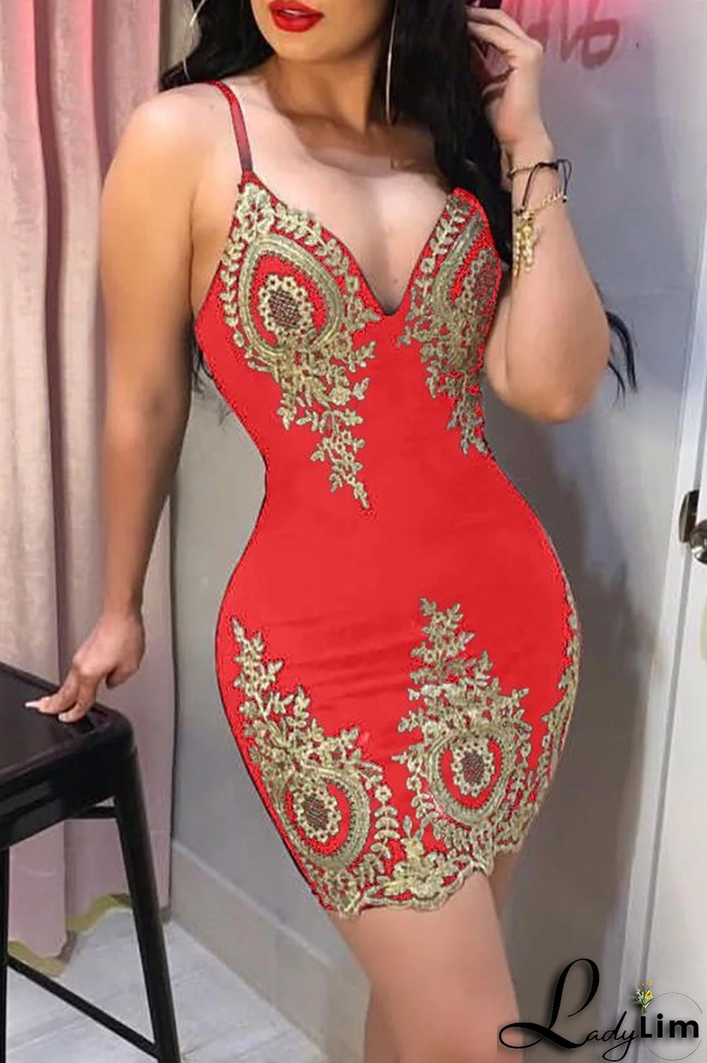 Red Fashion Sexy Embroidery Backless V Neck Sling Dress