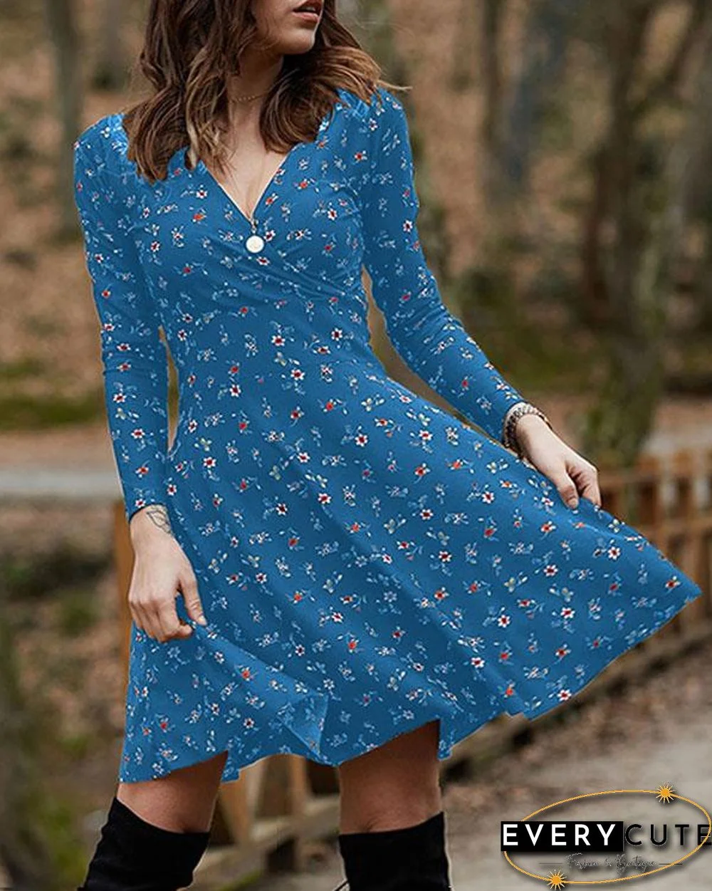 Long Sleeve Vintage Print A-line V Neck Dresses