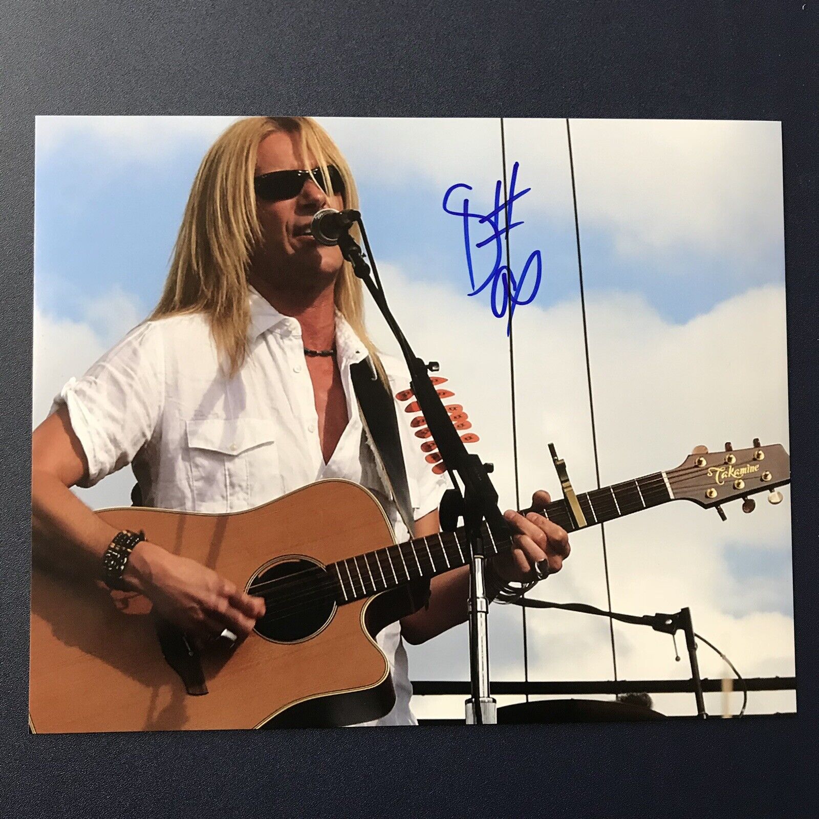 DEREK SHARP THE GUESS WHO BAND LEAD SINGER SIGNED 8X10 Photo Poster painting AUTOGRAPHED COA