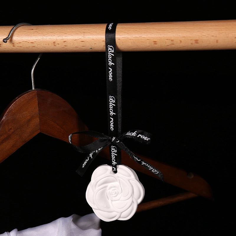 Gypsum Aromatherapy Camellia Wardrobe Wardrobe Shoe Cabinet Car Hanging Car Decoration Accompanying Gift Aromatherapy Gypsum Aromatherapy Pendant